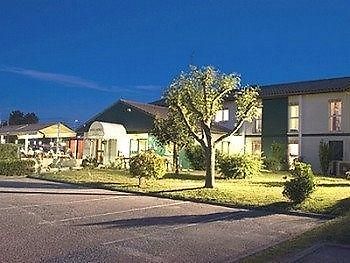Toulenne 奥鲁餐厅布鲁耶尔国际之家酒店 外观 照片