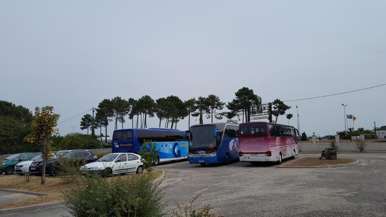 Toulenne 奥鲁餐厅布鲁耶尔国际之家酒店 外观 照片